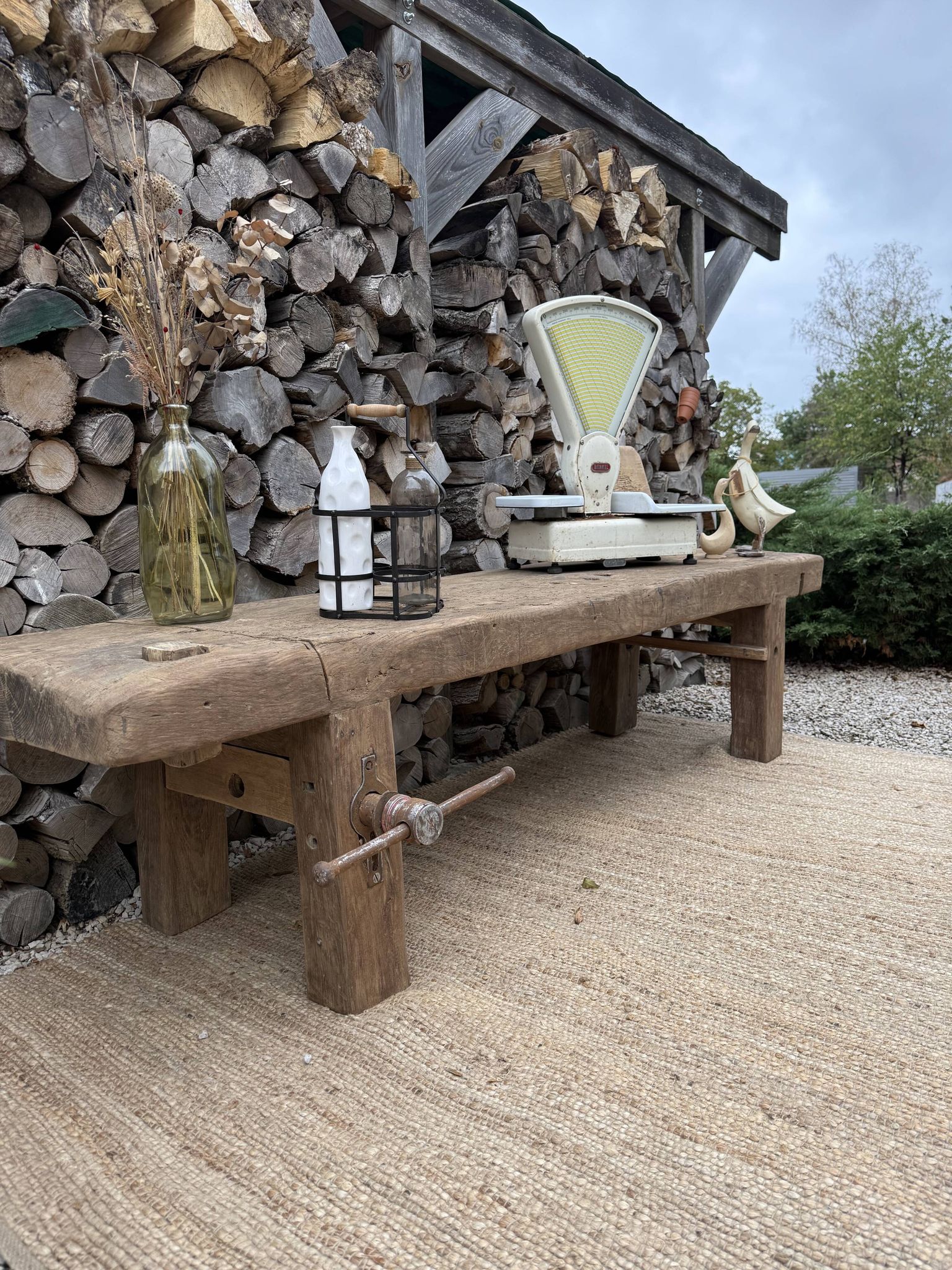 low carpenter's bench / TV cabinet bench