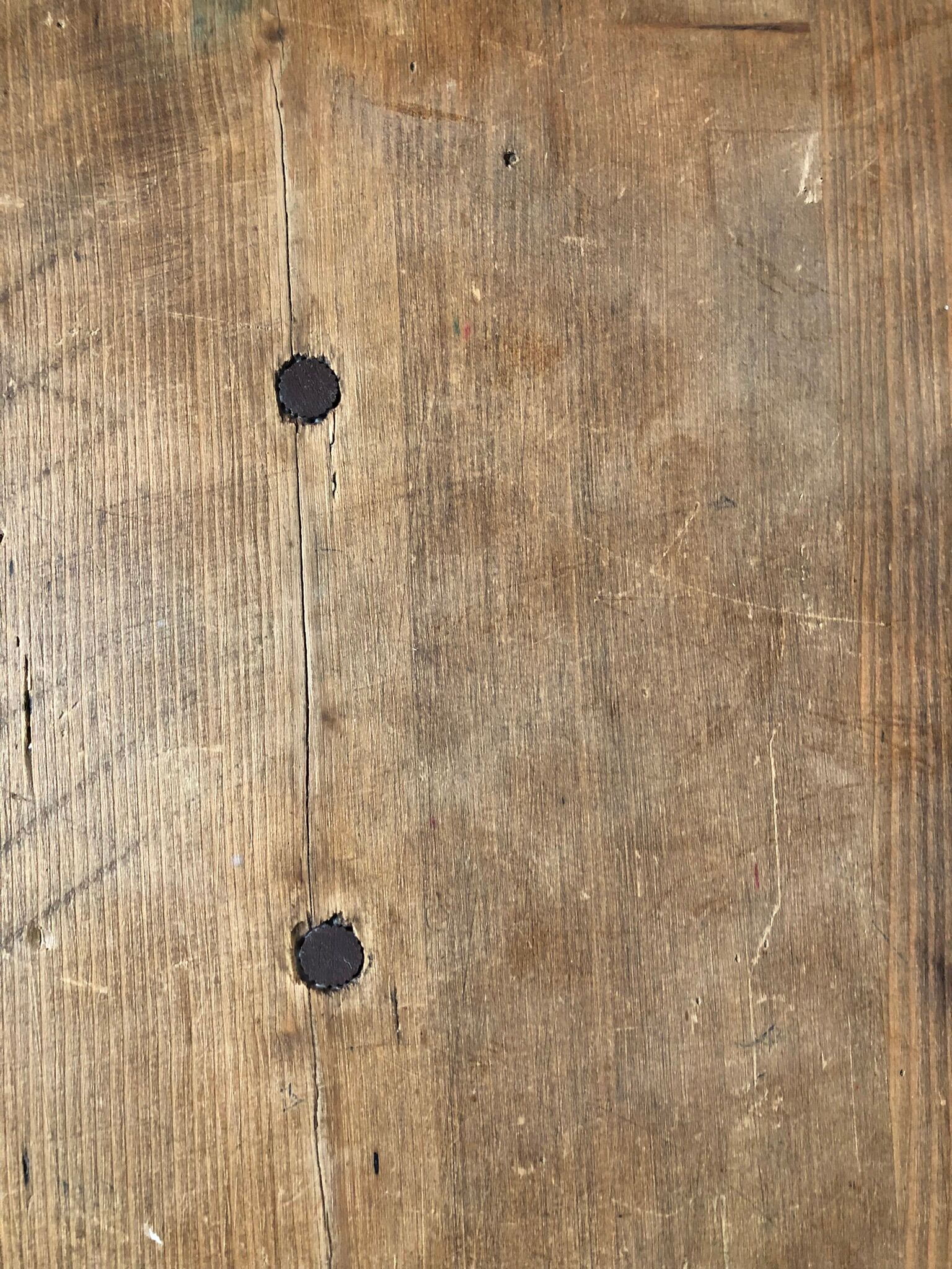 Bureau d’un maître d’école et sa chaises