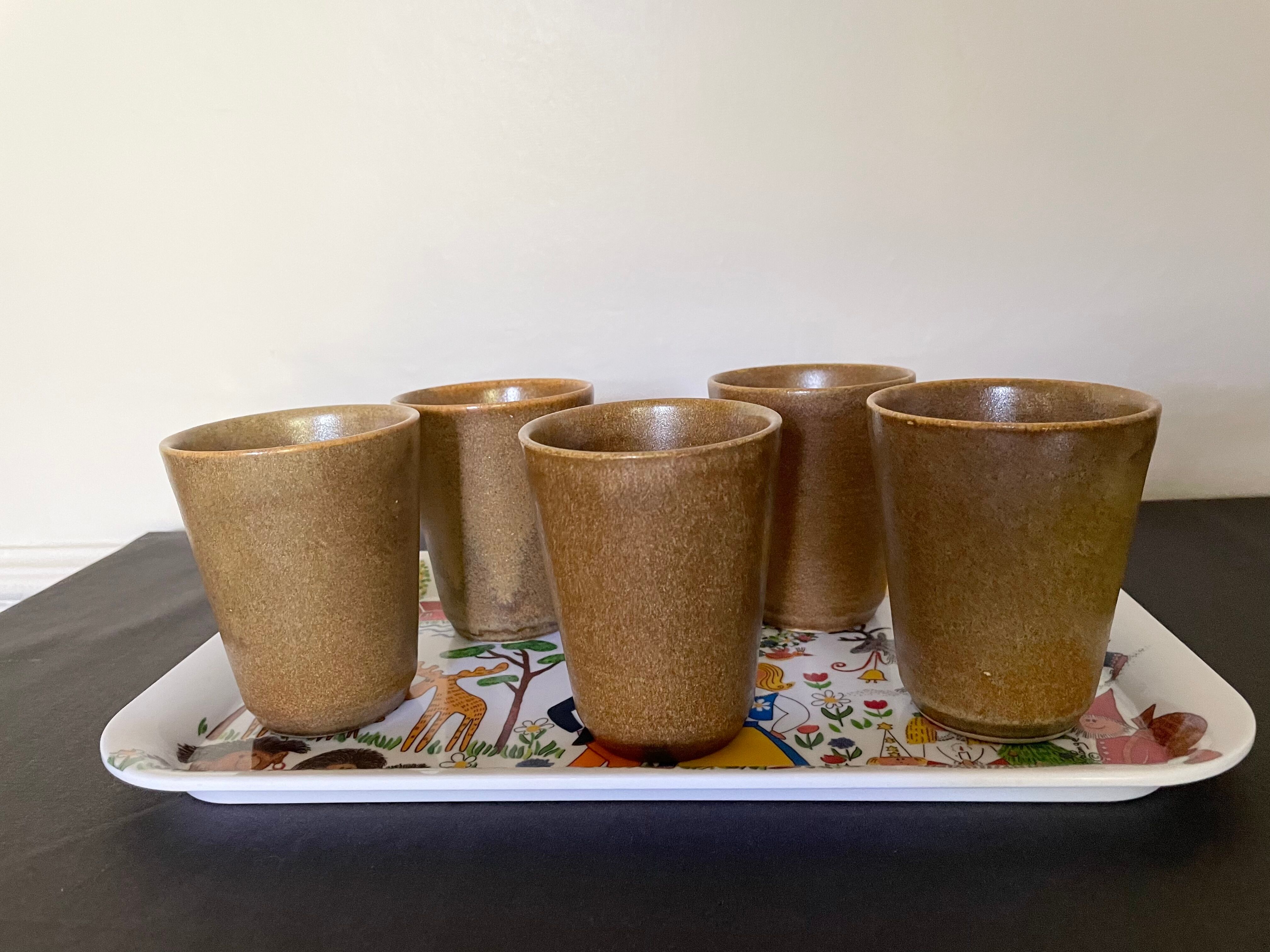 Digoin stoneware cups