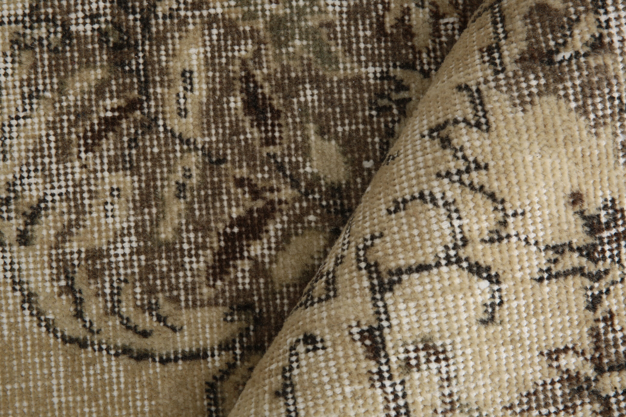 Classic beige & brown vintage rug, 211x155 cm