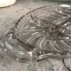 Plat serviteur en verre moulé