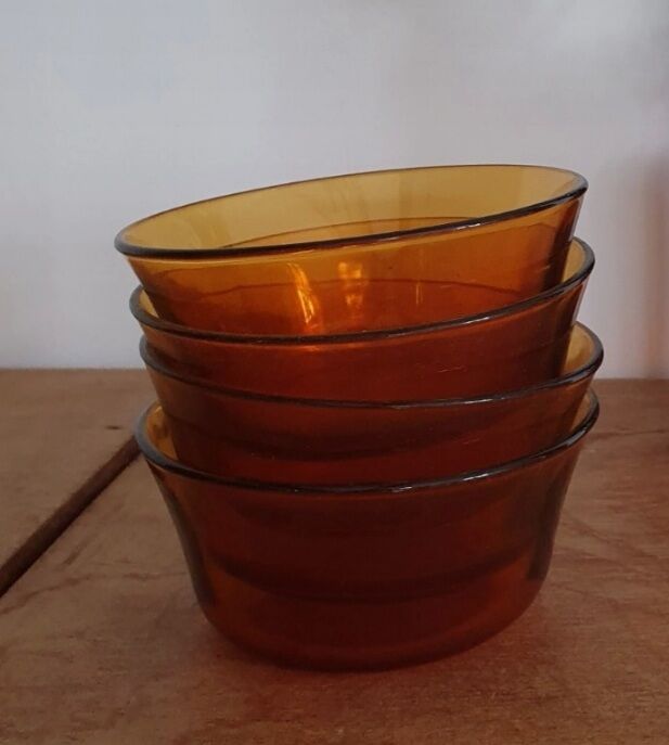 4 ramequins en verre ambré