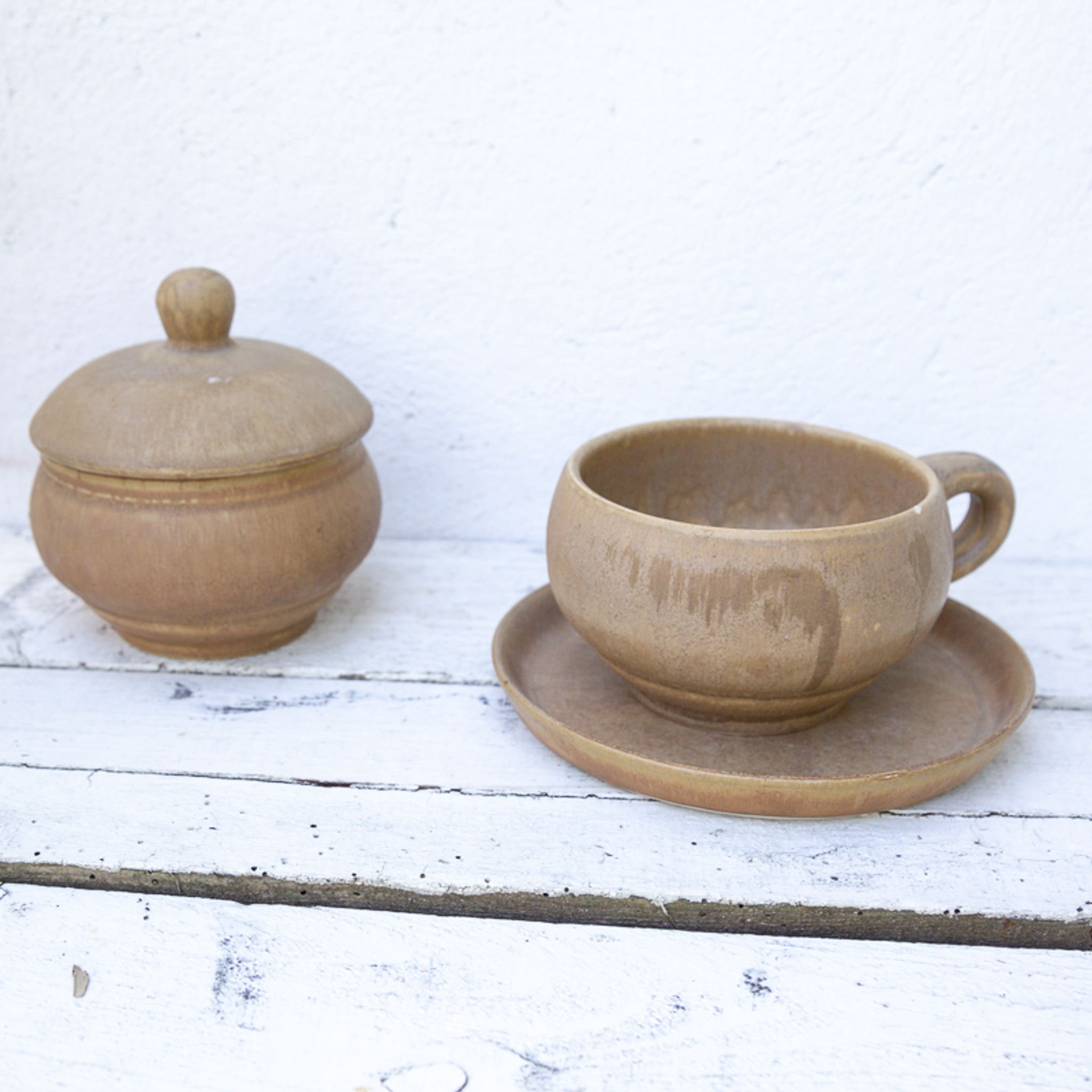 Tasse a thé, soucoupe et pot à sucre Rhodaceram