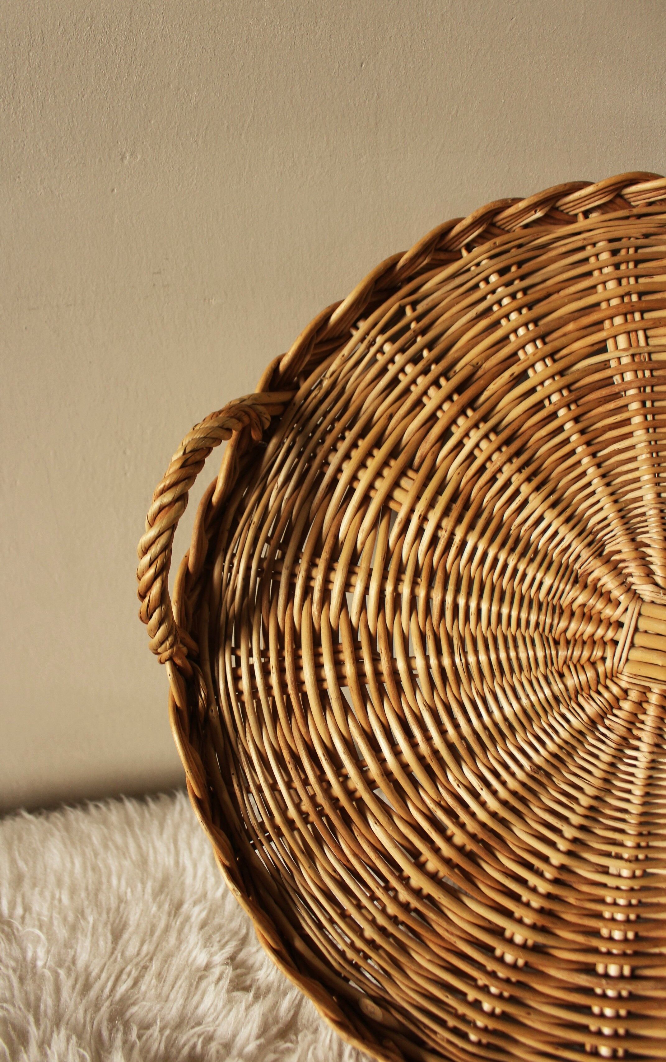 Vintage wicker round tray two handles