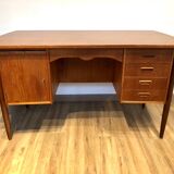 Scandinavian desk