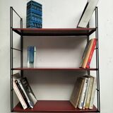 Metal string shelf