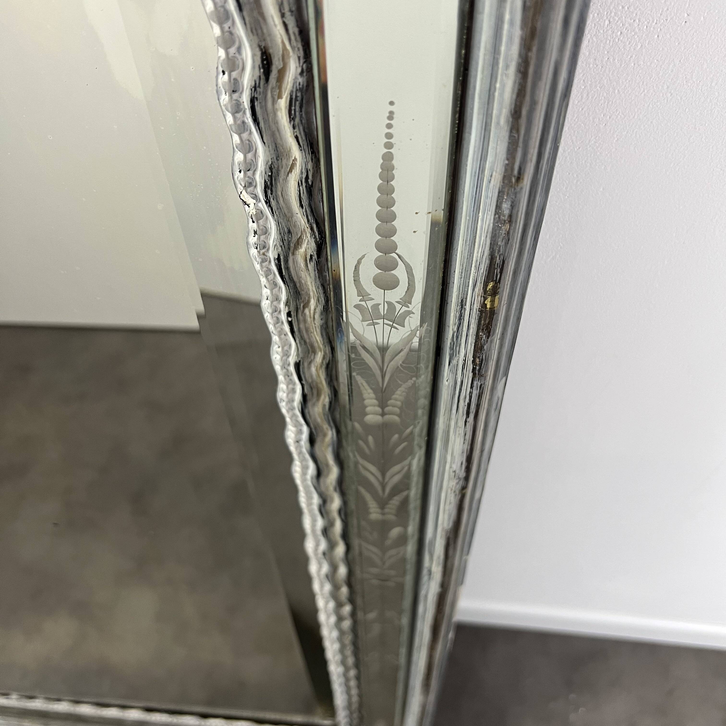 Grand miroir Venitien aux Cygnes, Glace Murano du XIXe siècle biseauté 133