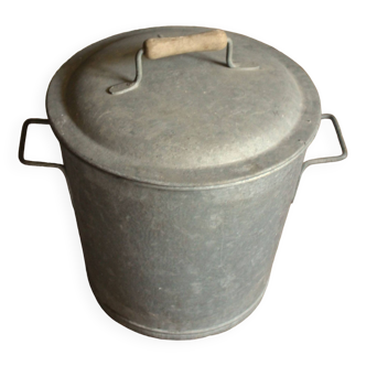 Medium round zinc basin with garden lid