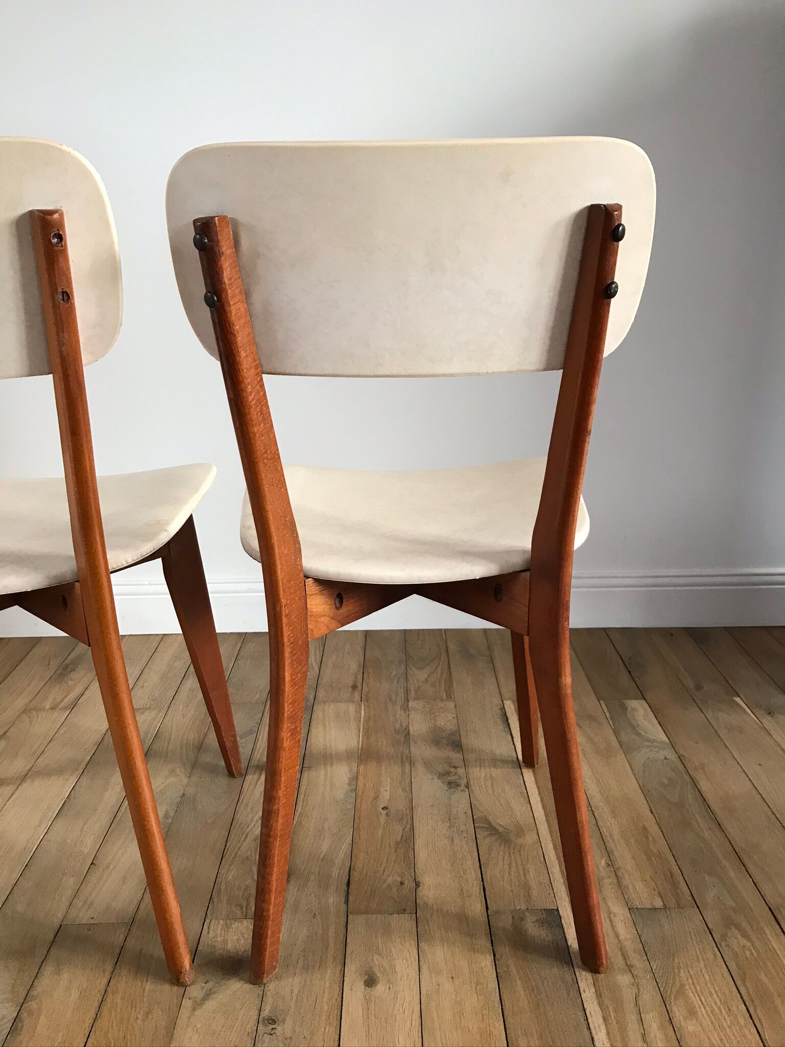 Pair of scandinavian chairs in skaï 50s