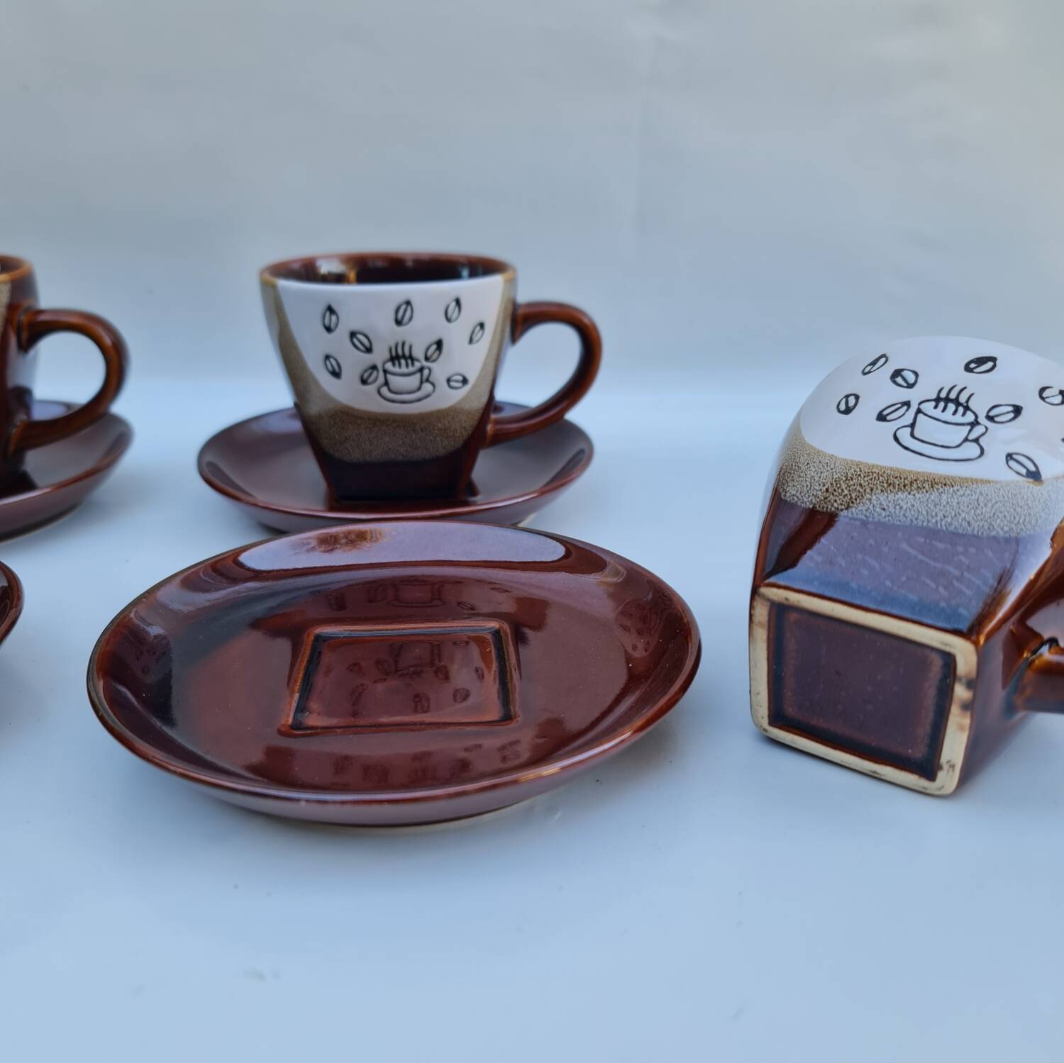 Large ceramic coffee mugs