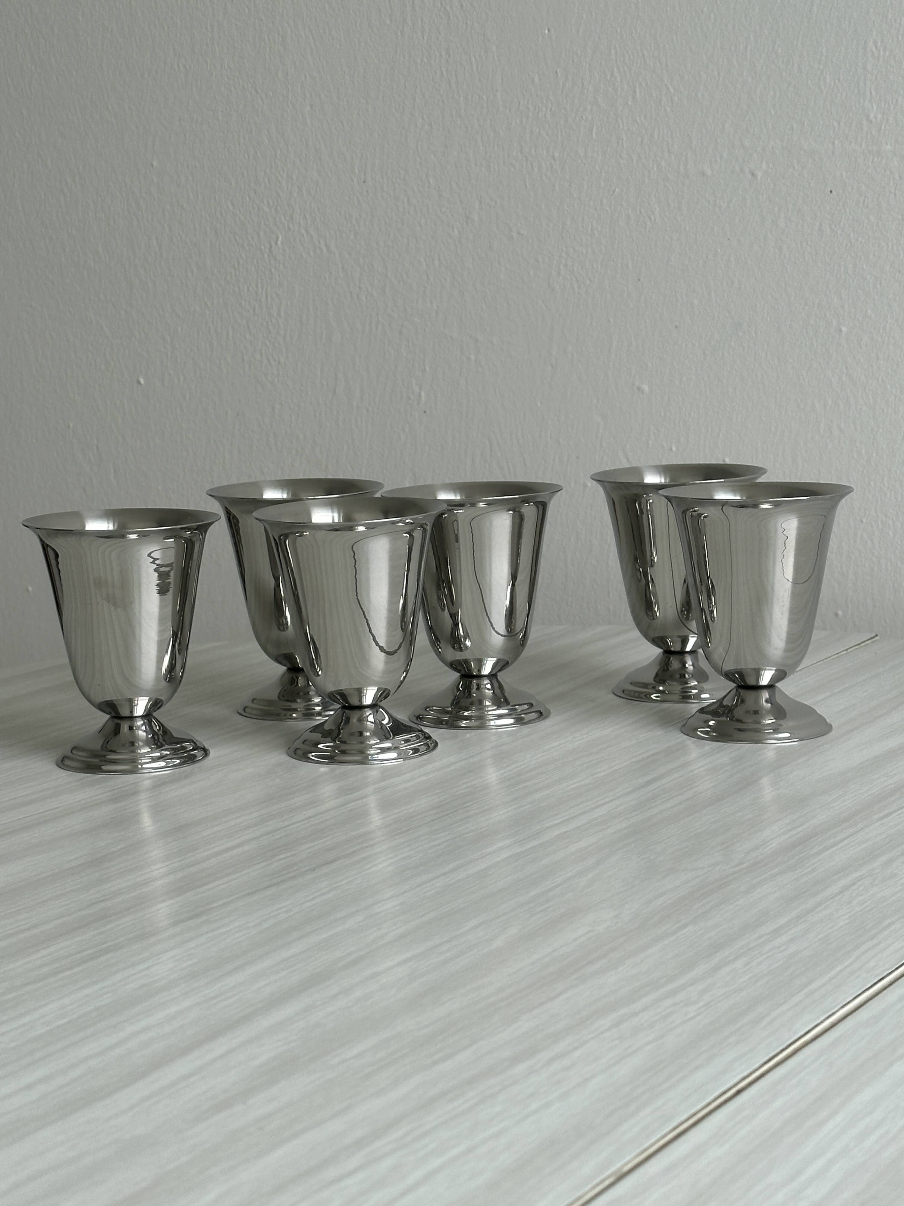 Set of 6 silver stainless steel cups