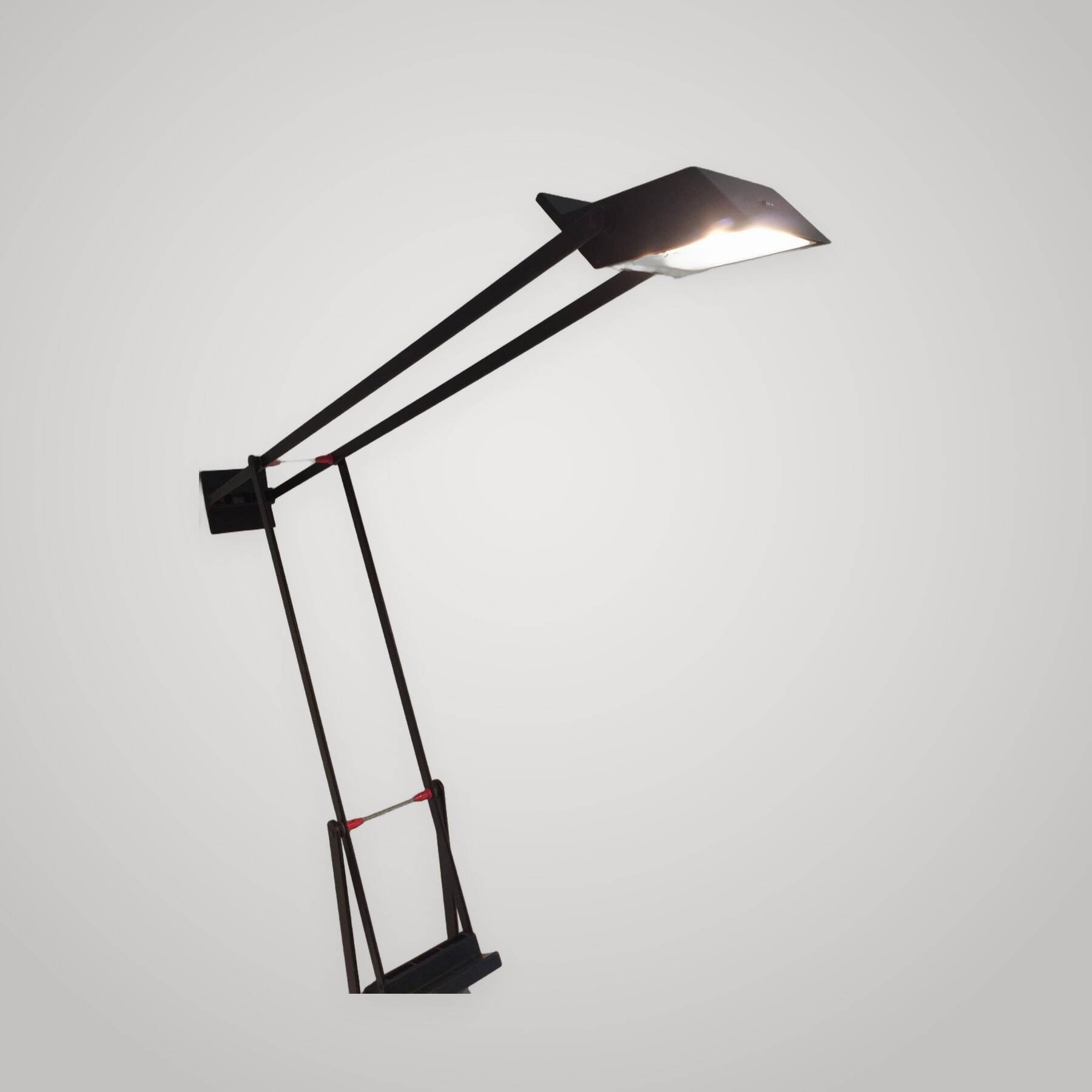 Lampe Artemide Tizio Design Richard Sapper