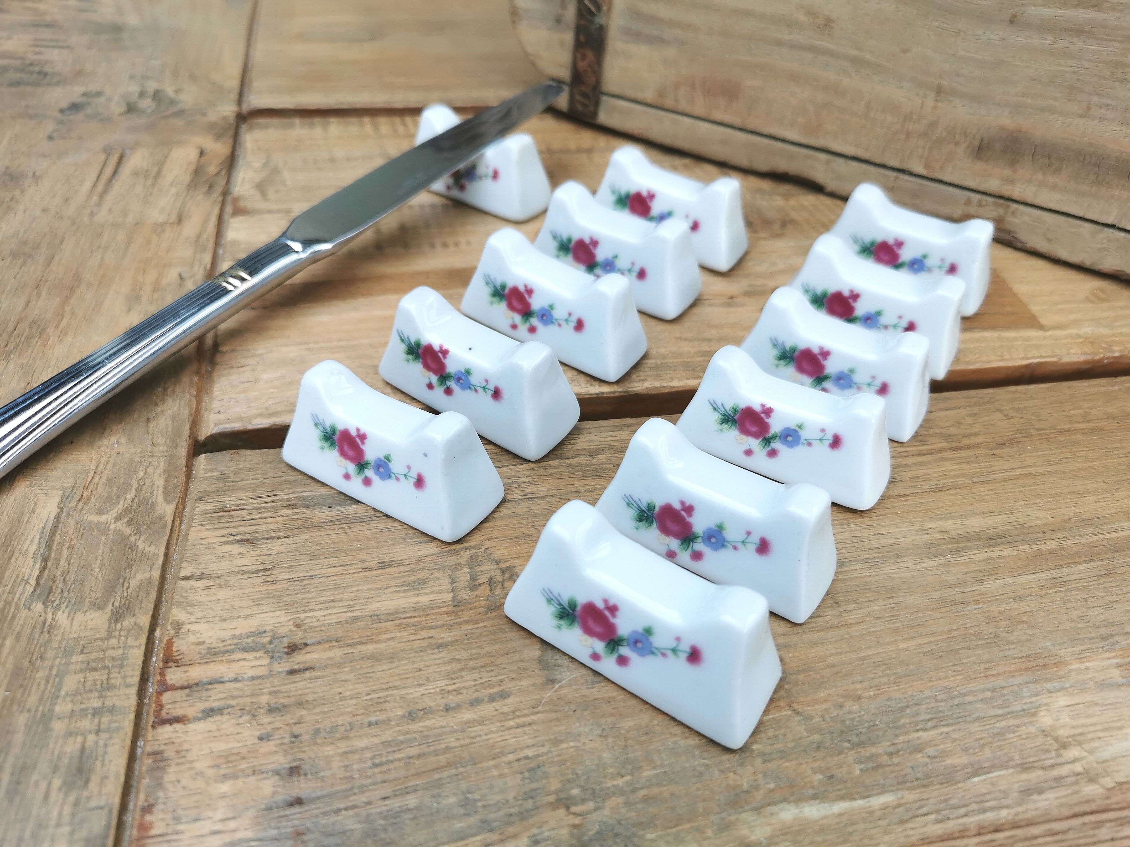 Set of 12 knife holders