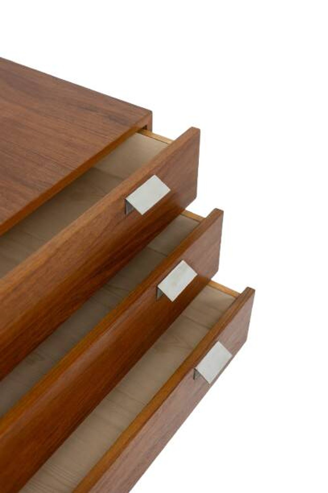 André Monpoix. Commode à 3 tiroirs en teck. Années 1960.