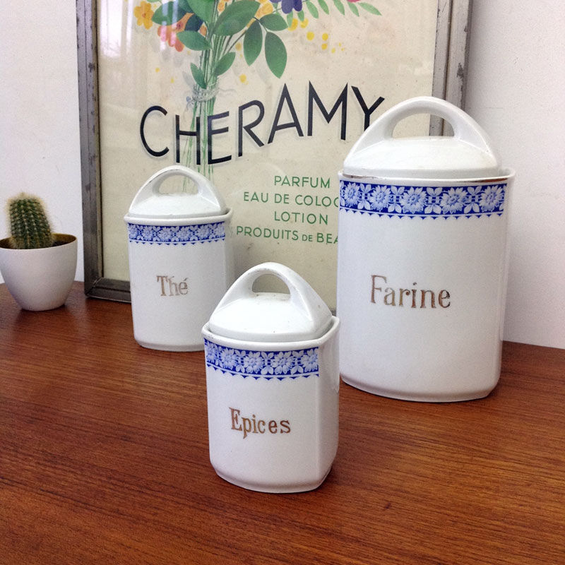 Series of 3 old pots