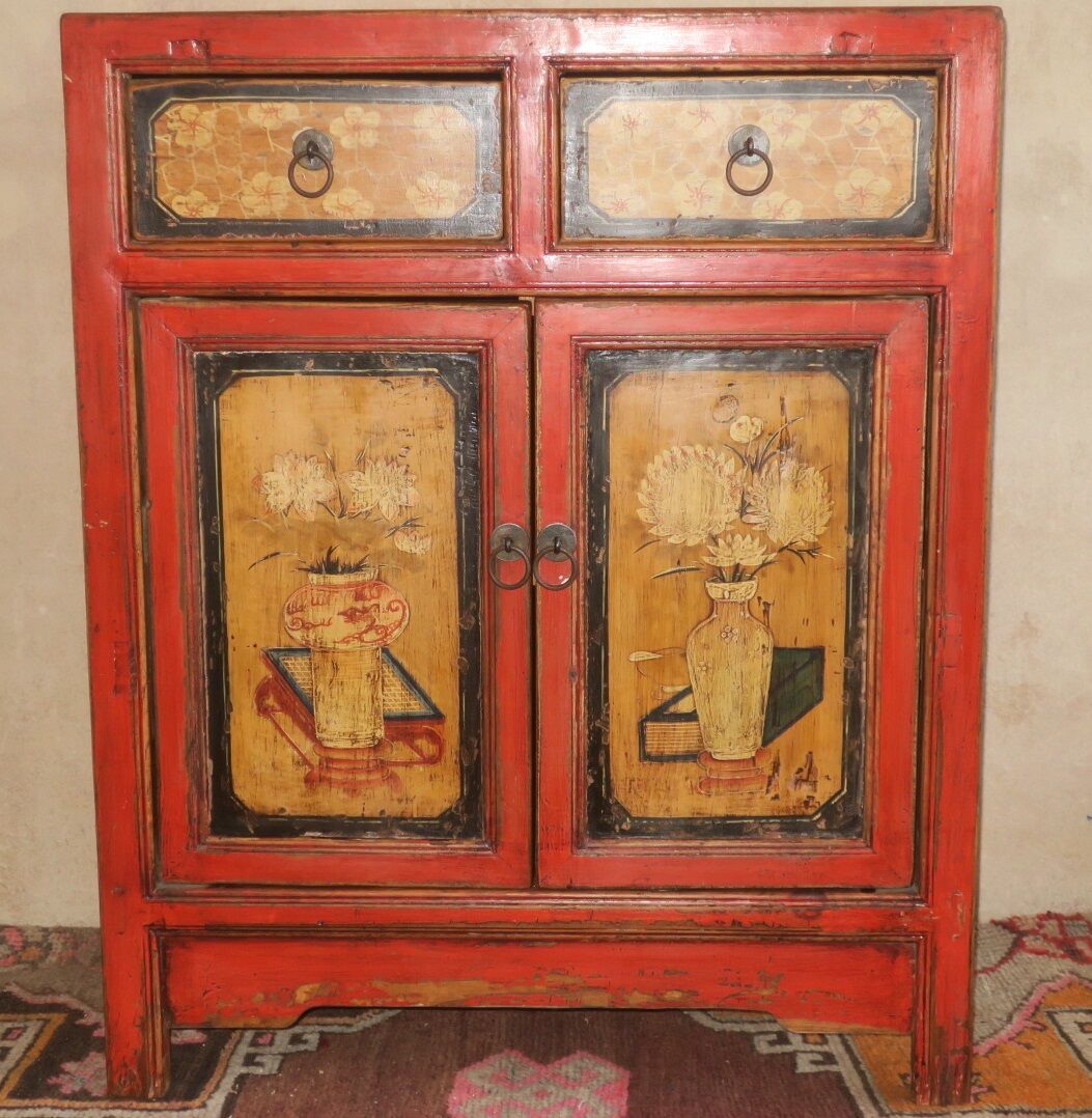 Mid century Chinese painted cabinet with 2 doors and 2 drawers
