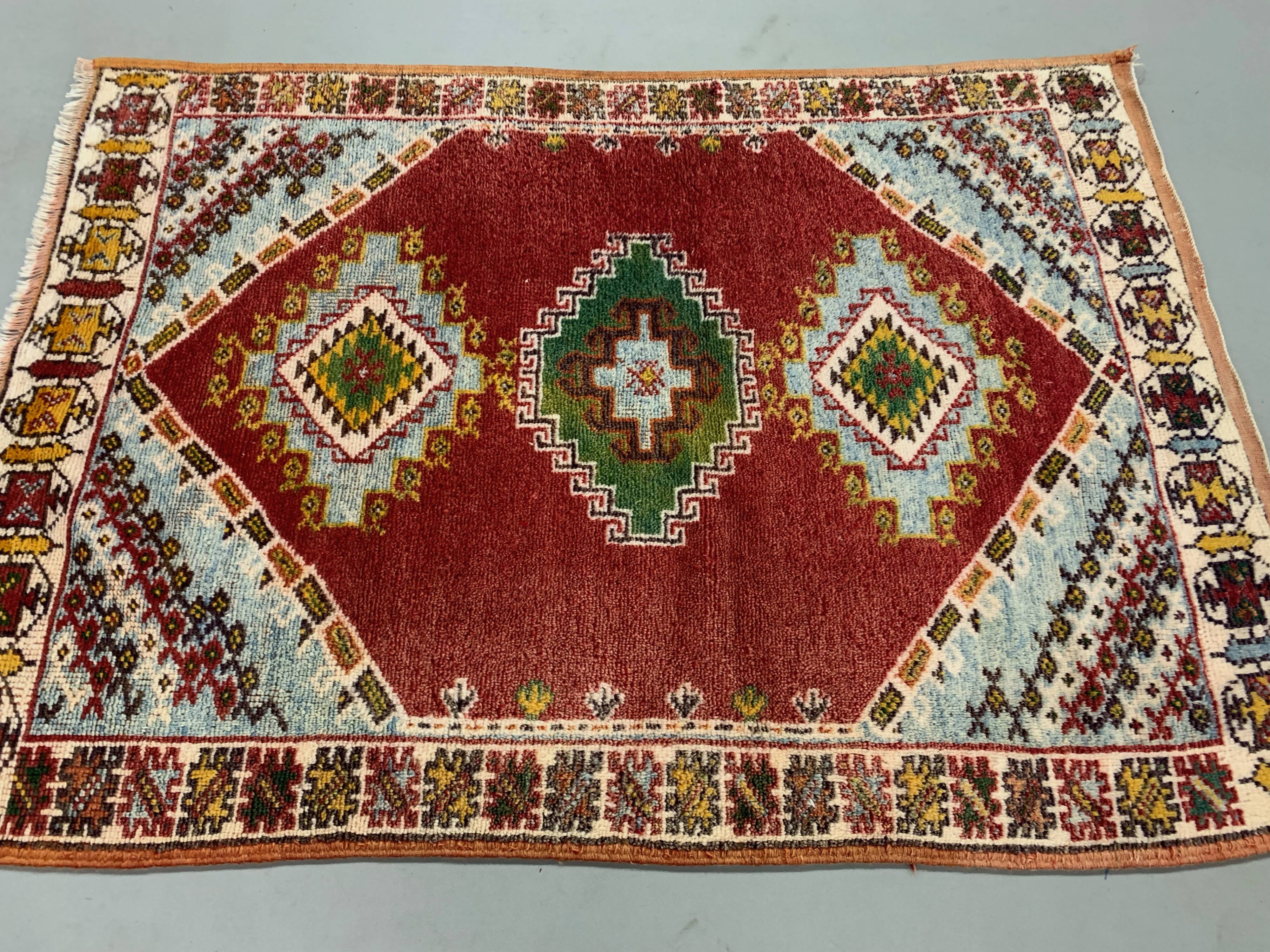 Vintage moroccan rug 157x109 cm tazenacht berber atlas, tribal, red , blue