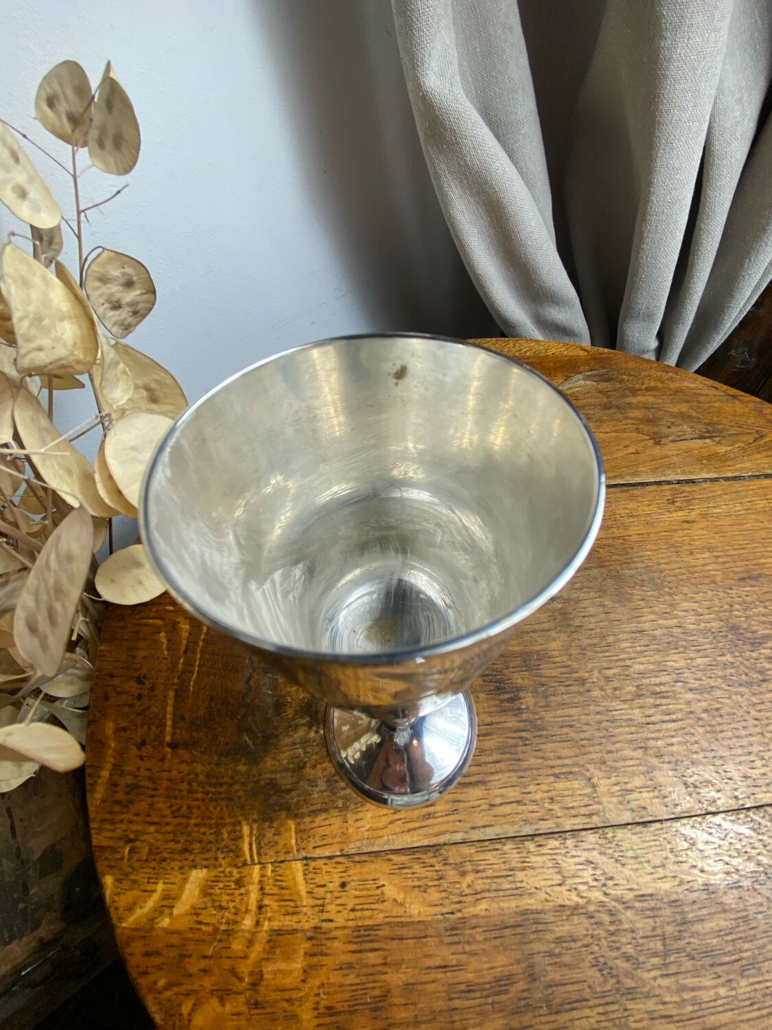 Stemmed glass, engraved silver-plated metal chalice