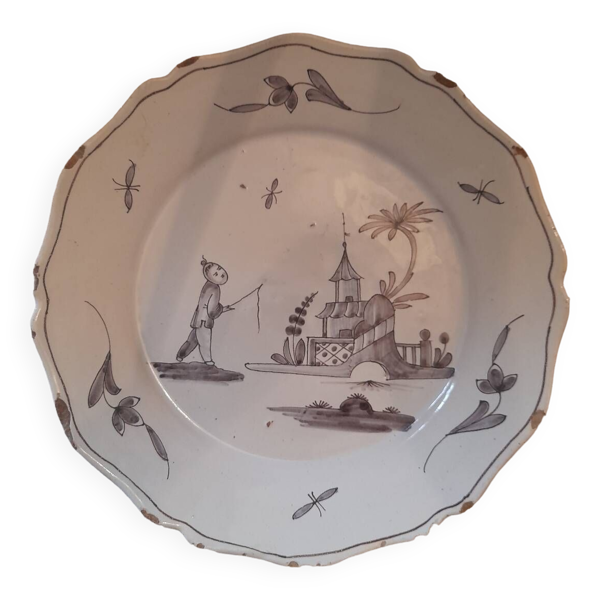 Assiette faïence XVIIIéme siècle.