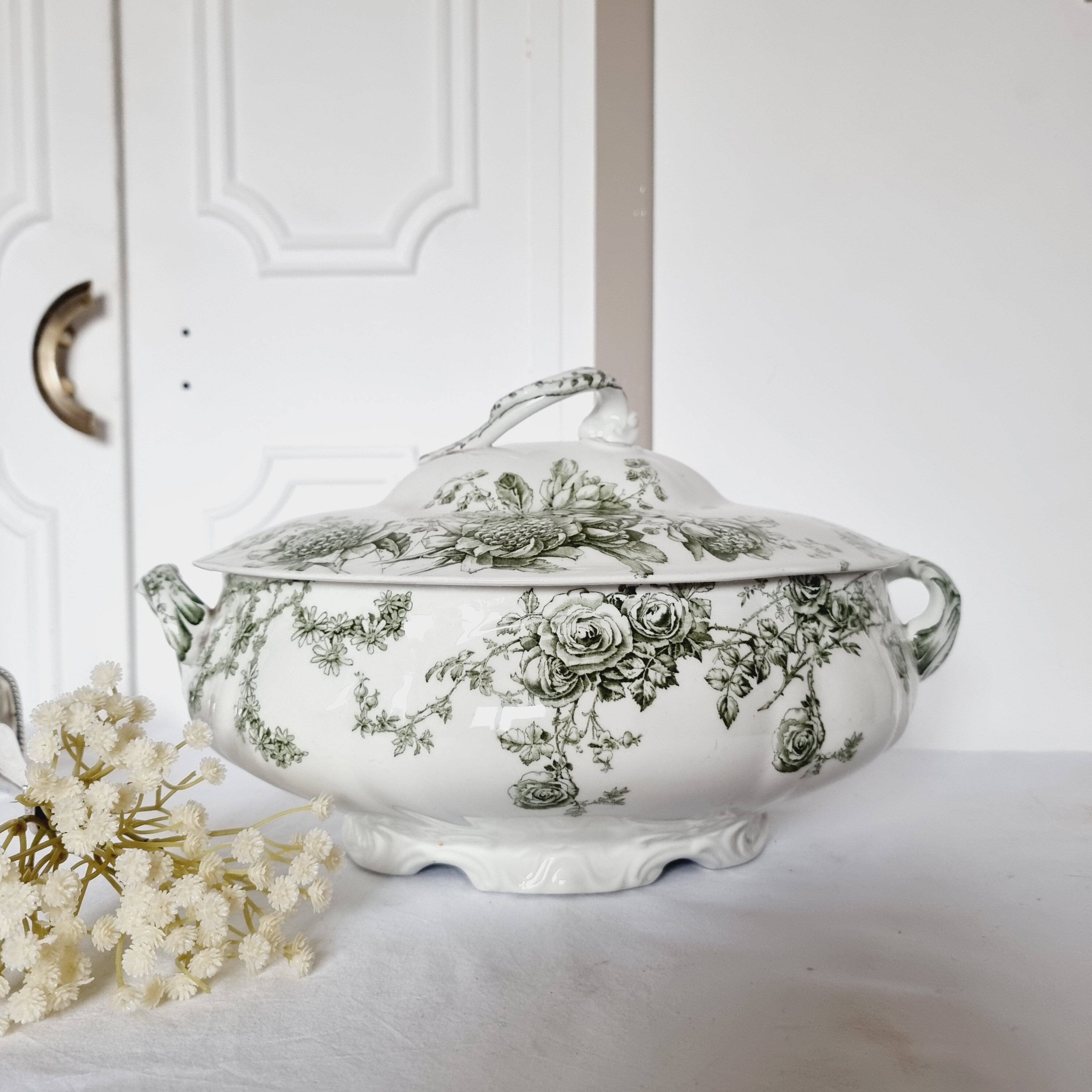 Antique Doulton Brurslem English Porcelain Tureen with Rose and Waratah Pattern from 1920