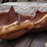 Ancienne corbeille en bois sculpté