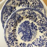 4 flat plates and 4 hollow plates