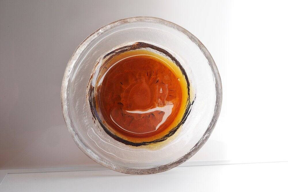 Brutalist art glass plate by Pentti Santalahti, 1970s