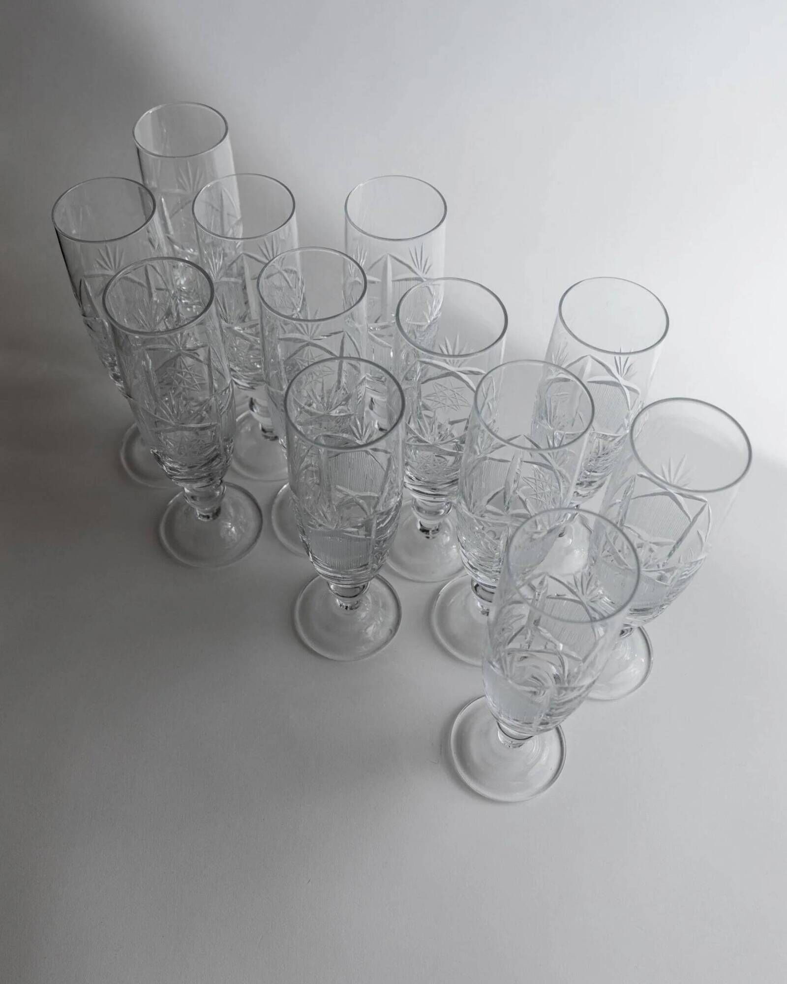 Lot of 12 vintage crystal champagne flutes, Italy 1970s.