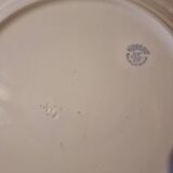 Large antique Maastricht porcelain plate, Japanese style, motif