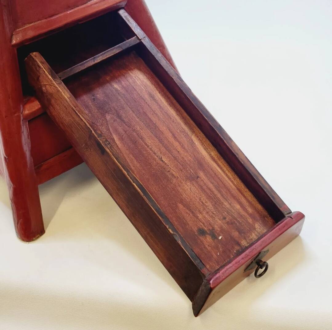 Old chinese barber hairdresser stool 19th xixth century in lacquered wood