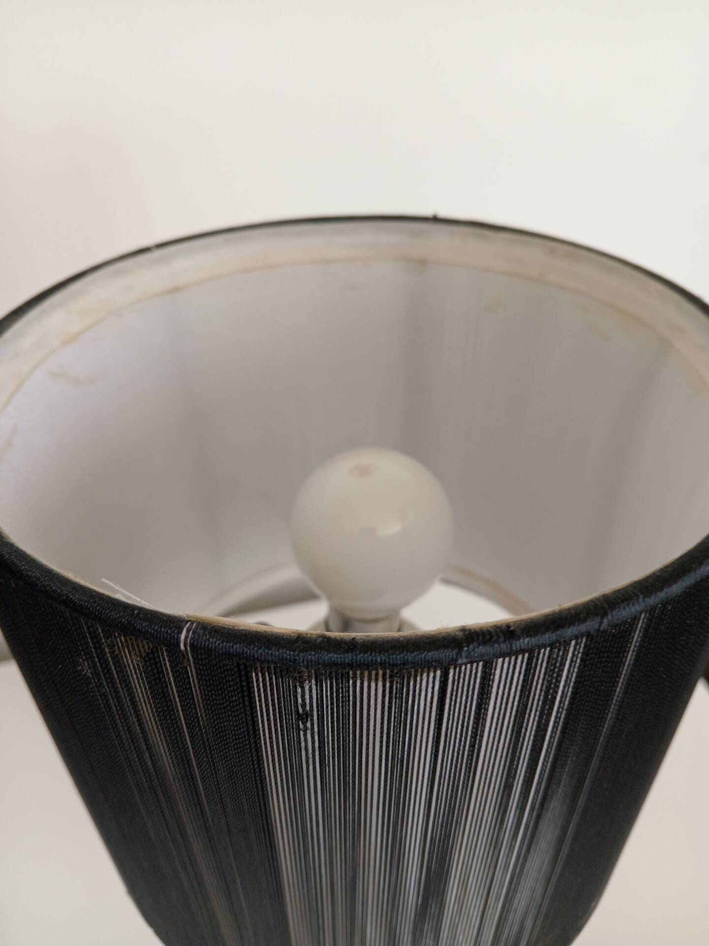 Table lamp