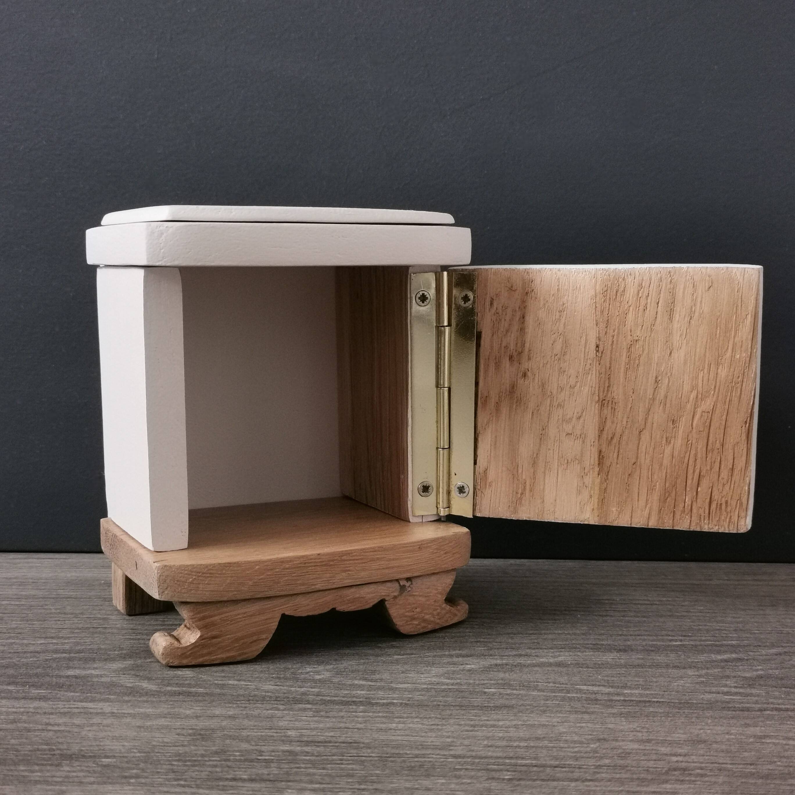 Art Deco doll's room