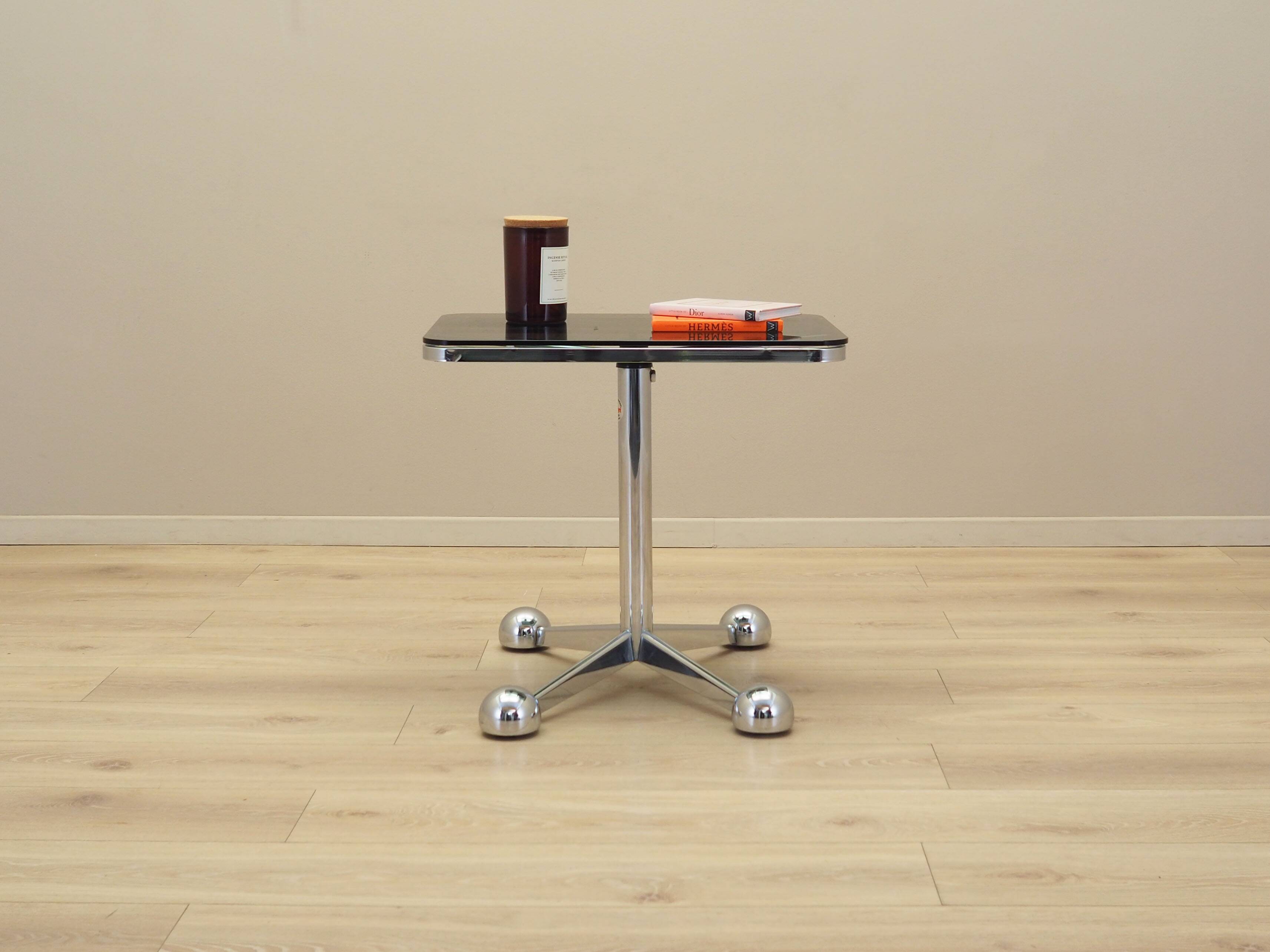 Coffee table on wheels, Italian design, 1970s, manufacturer: Allegri
