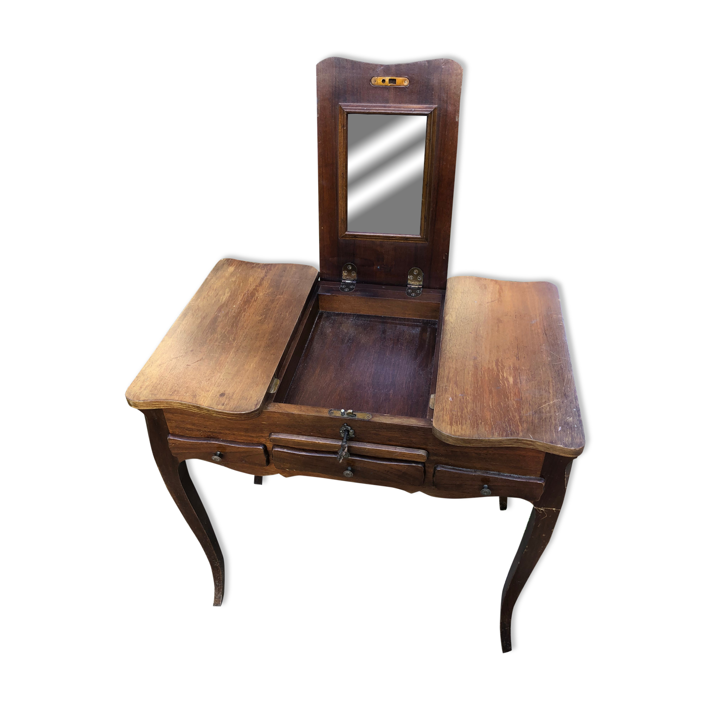 Old dressing table