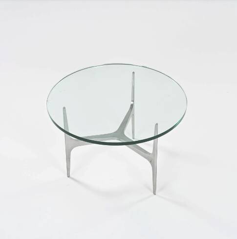 Knut HESTERBERG Round coffee table in glass and polished aluminum