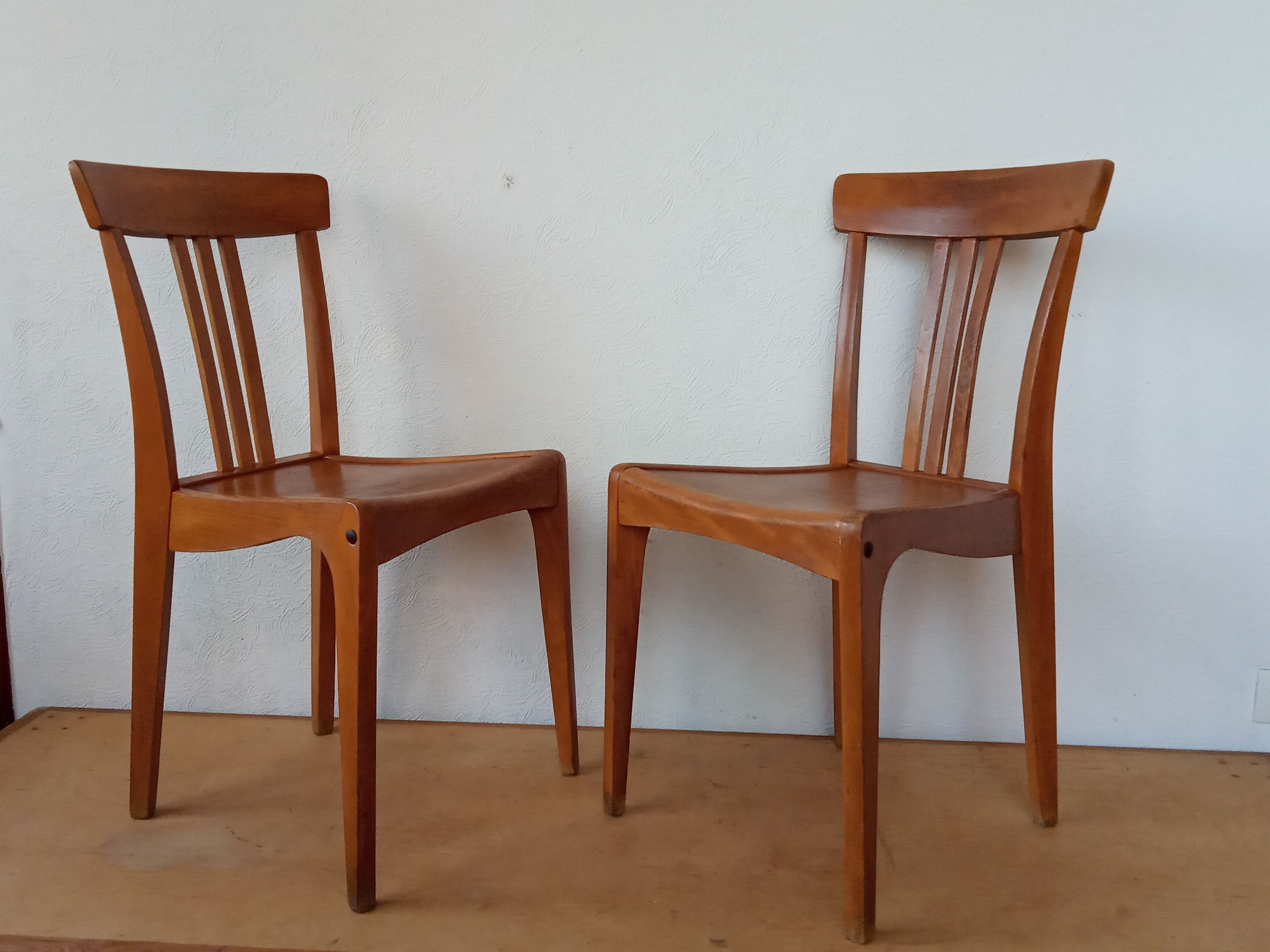 Paire de chaises bistrot Stella années 50