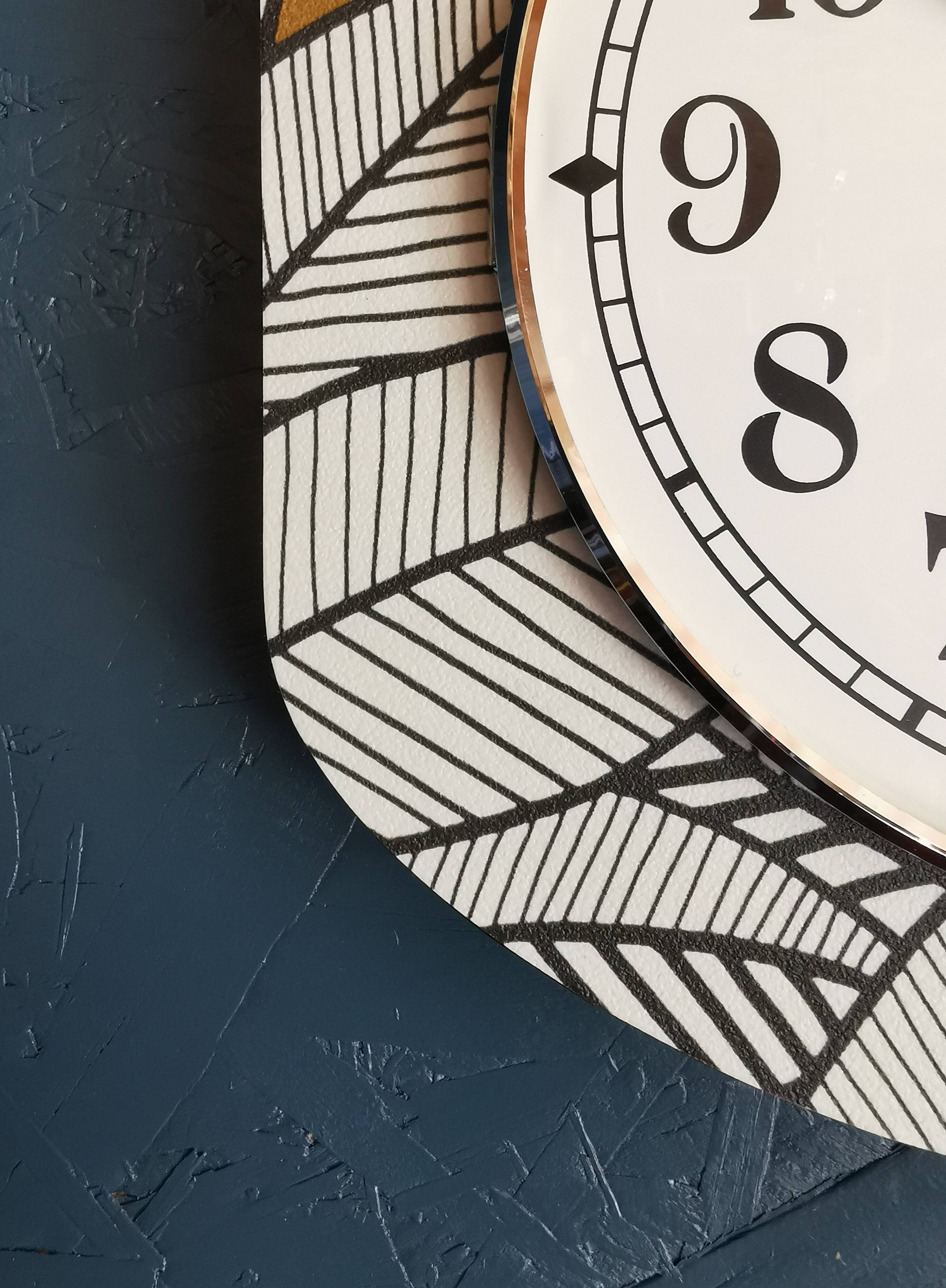 Vintage silent wall clock pendulum 60s "Silvoz black and white"