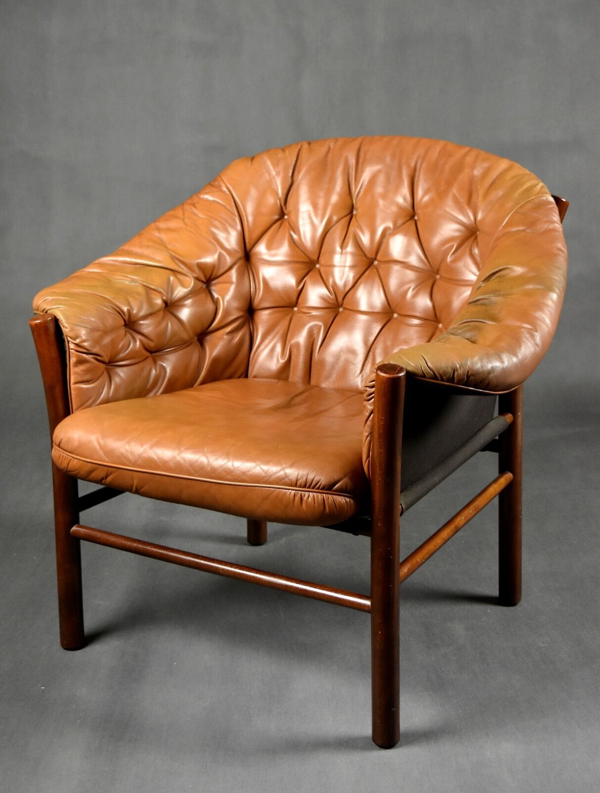 G Mobel Armchair, 1960s, Leather