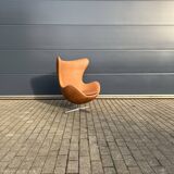 Original Fritz Hansen Egg chair from 1983 in perfect condition, new!! Rustic Cognac Camel Leather
