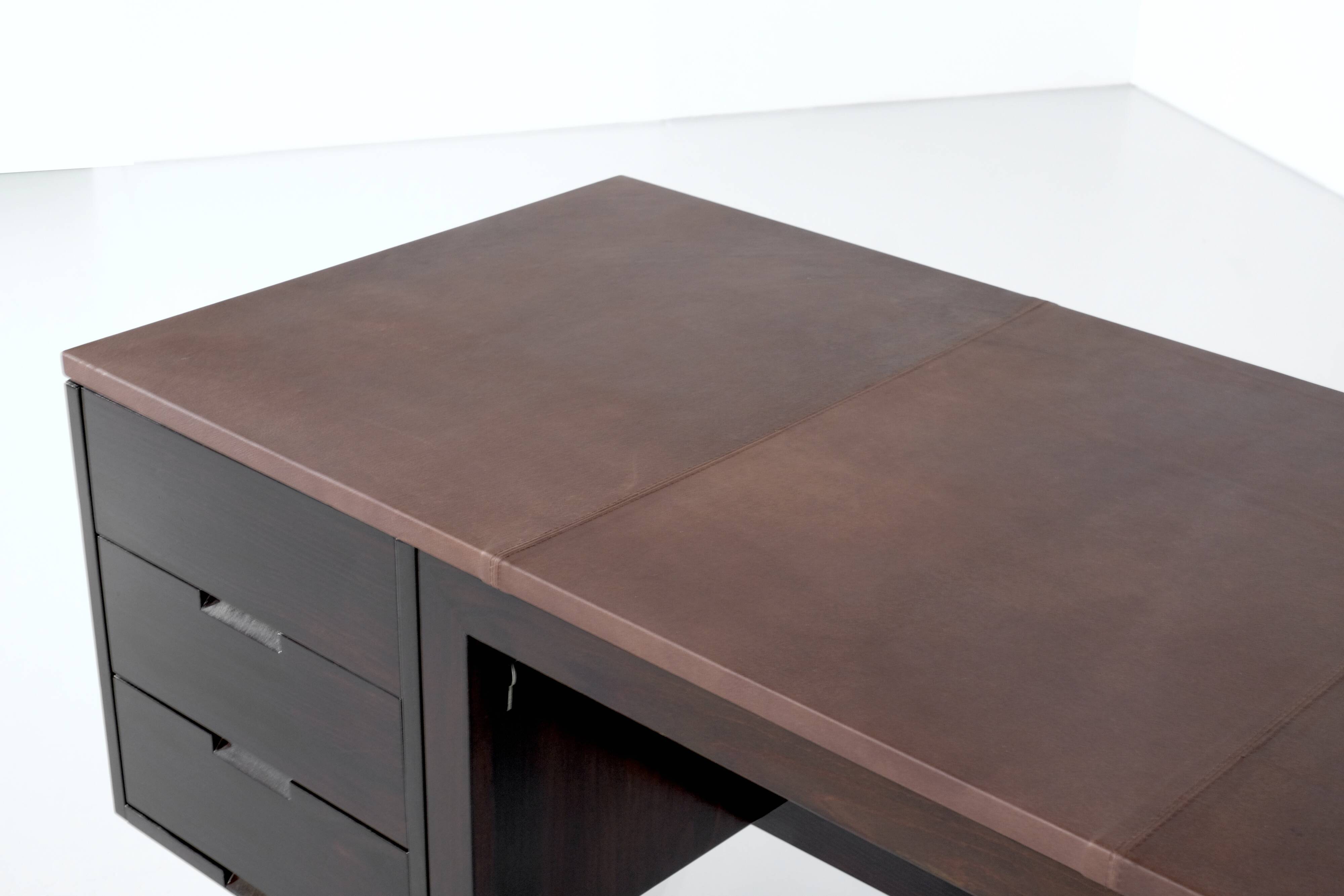 Canaan desk in wood and leather by Marcel Breuer for Gavina, Italy 1950s.