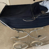 Vintage stroller/pram