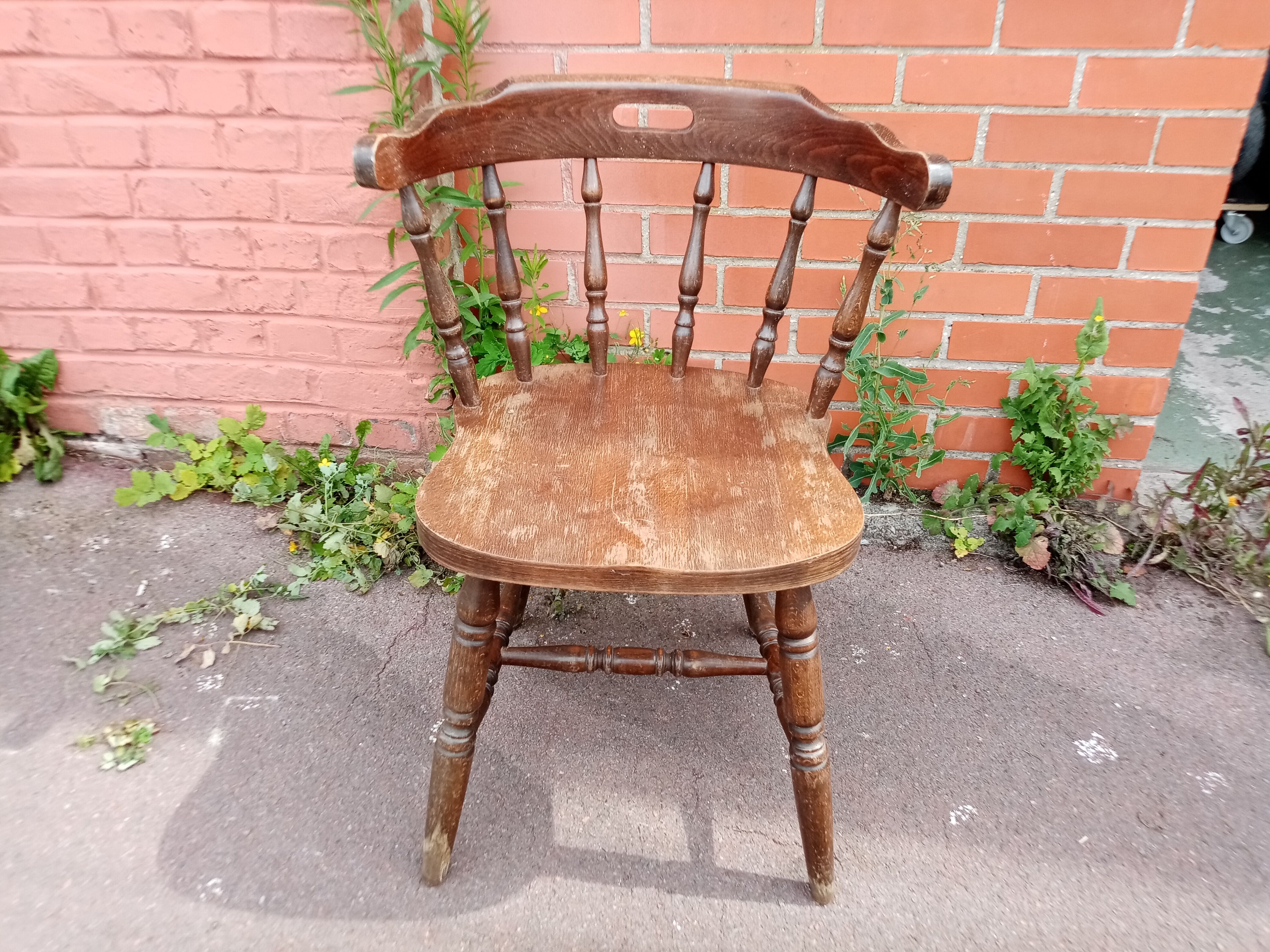 Western chair varnished wood