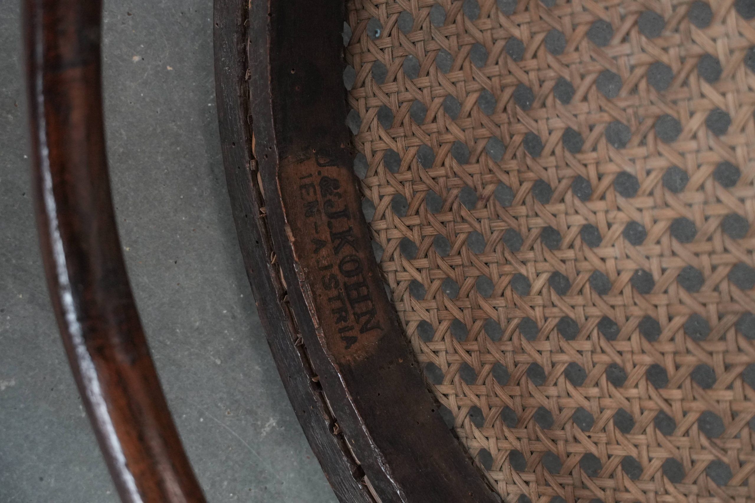 Ensemble de 2 chaises de bistrot vintage en bois Jacob & Josef Kohn Vienne