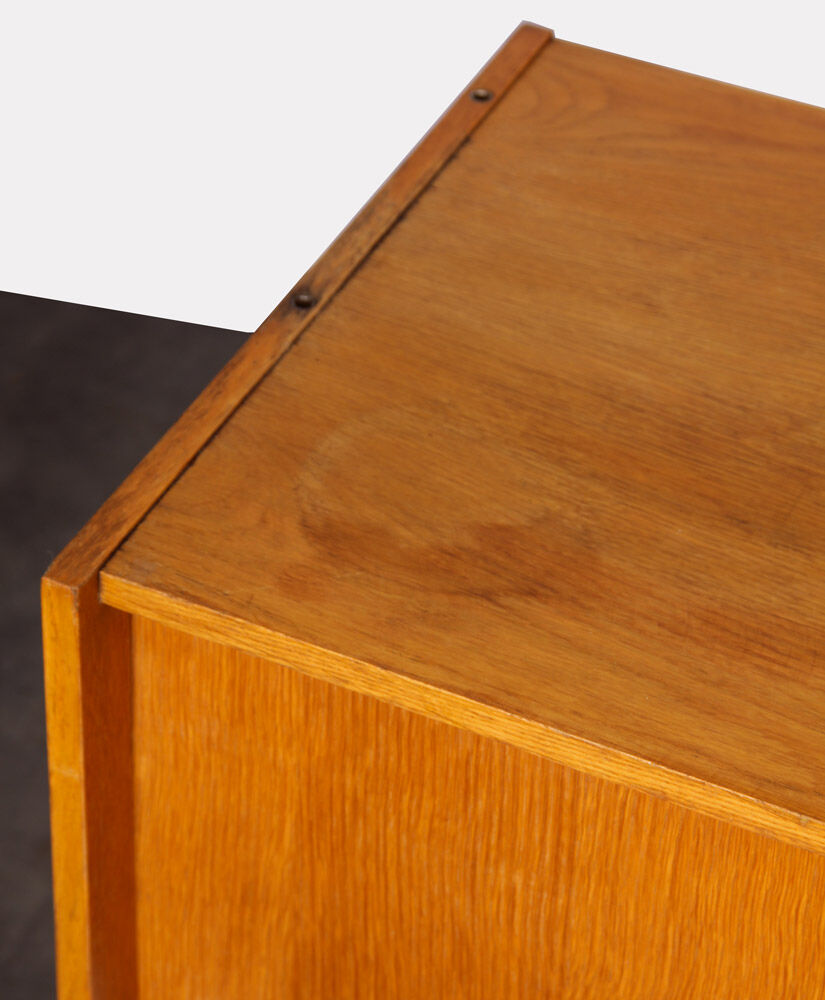 Commode en chêne, modèle U-452, par Jiri Jiroutek pour Interier Praha, 1960