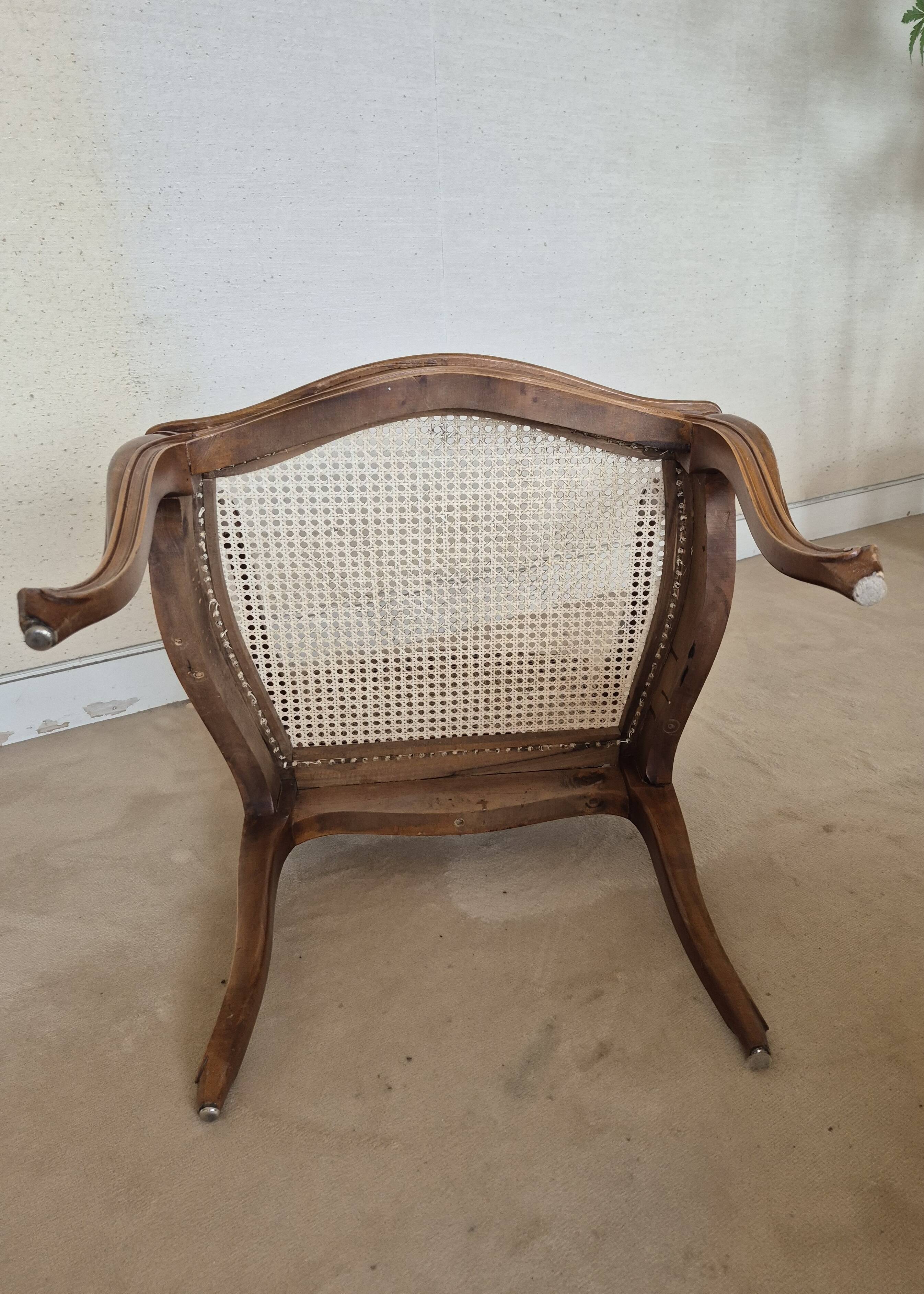 Fauteuil style Régence en bois et cannage