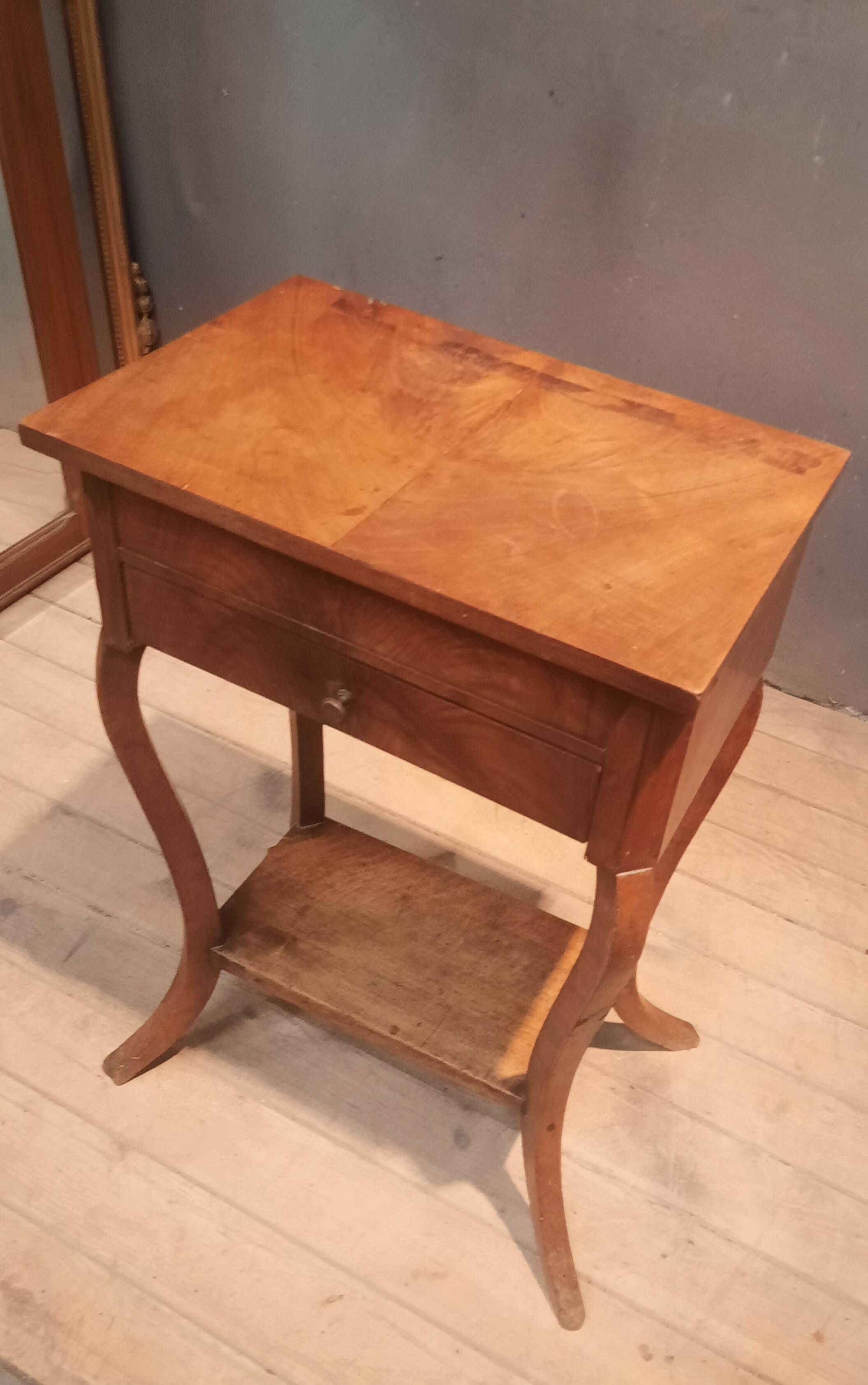 Coiffeuse du dix-neuvieme sciecle