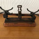 Old balance force 5 kilos Roberval copper and black