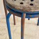Tabouret industriel acier patine bleue & chocolat vintage