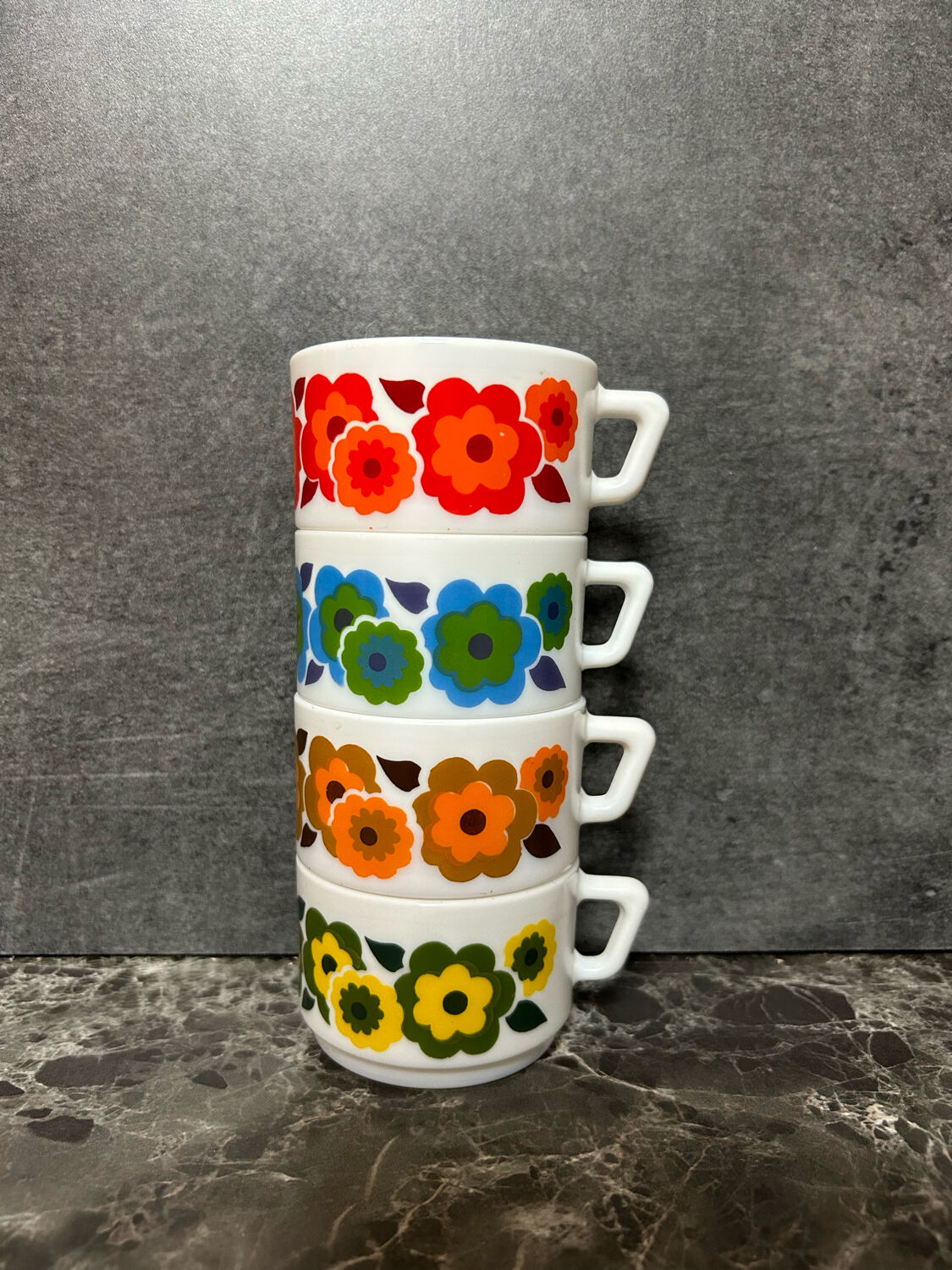 Tasse à café arcopal lotus vintage rétro pops