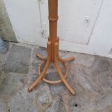 Radomsko parrot coat rack